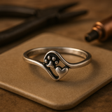 Sterling ezüst gyűrű mancs és szív motívummal