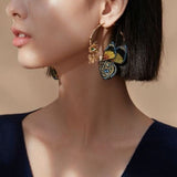 Fülbevalók hímzett pillangószárnyakkal